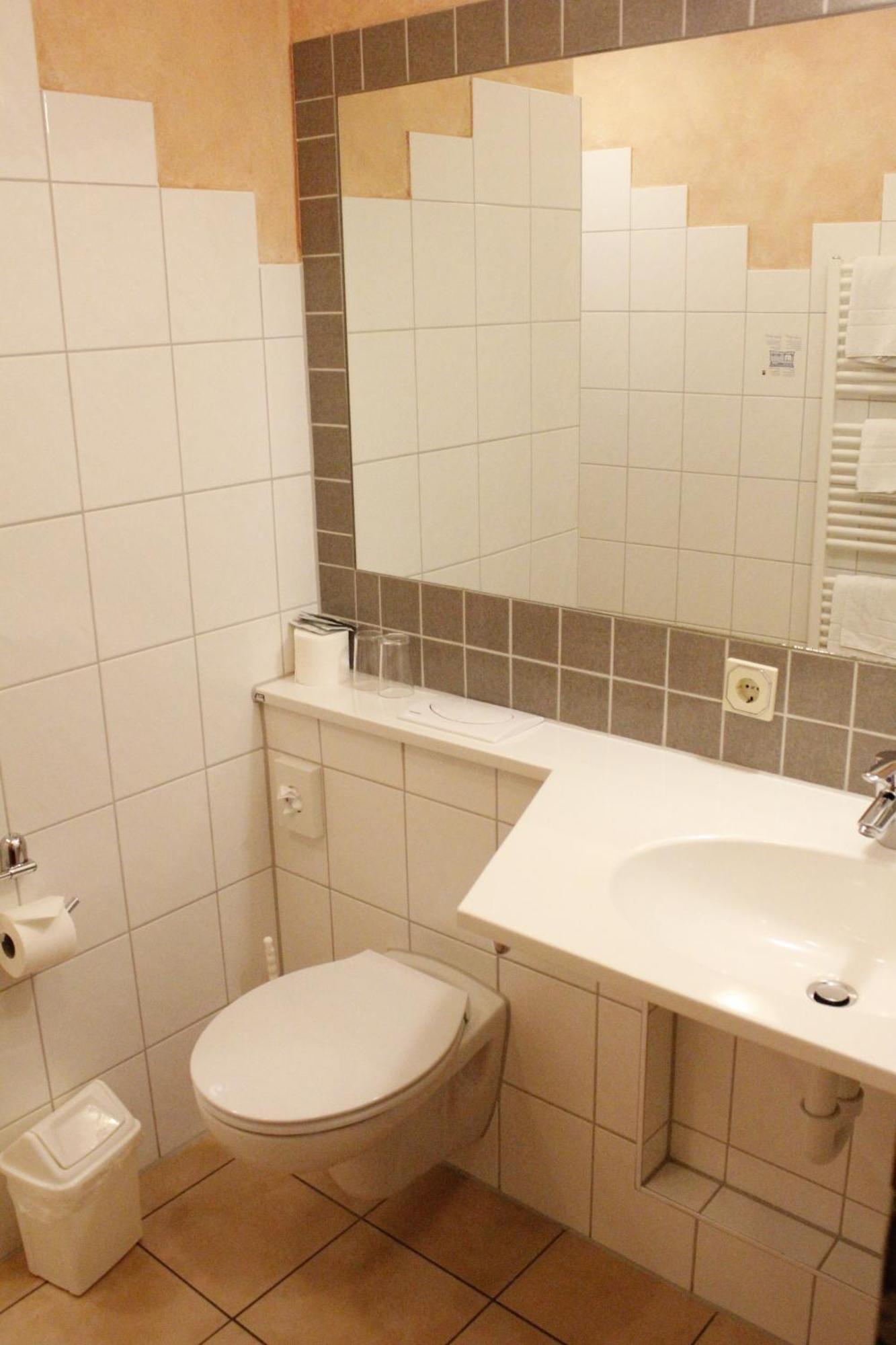 Hotel Seltenbacher Hof Тутлінген Номер фото