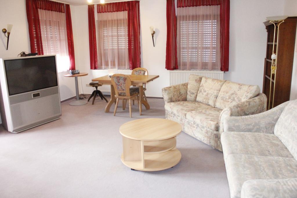 Hotel Seltenbacher Hof Тутлінген Номер фото