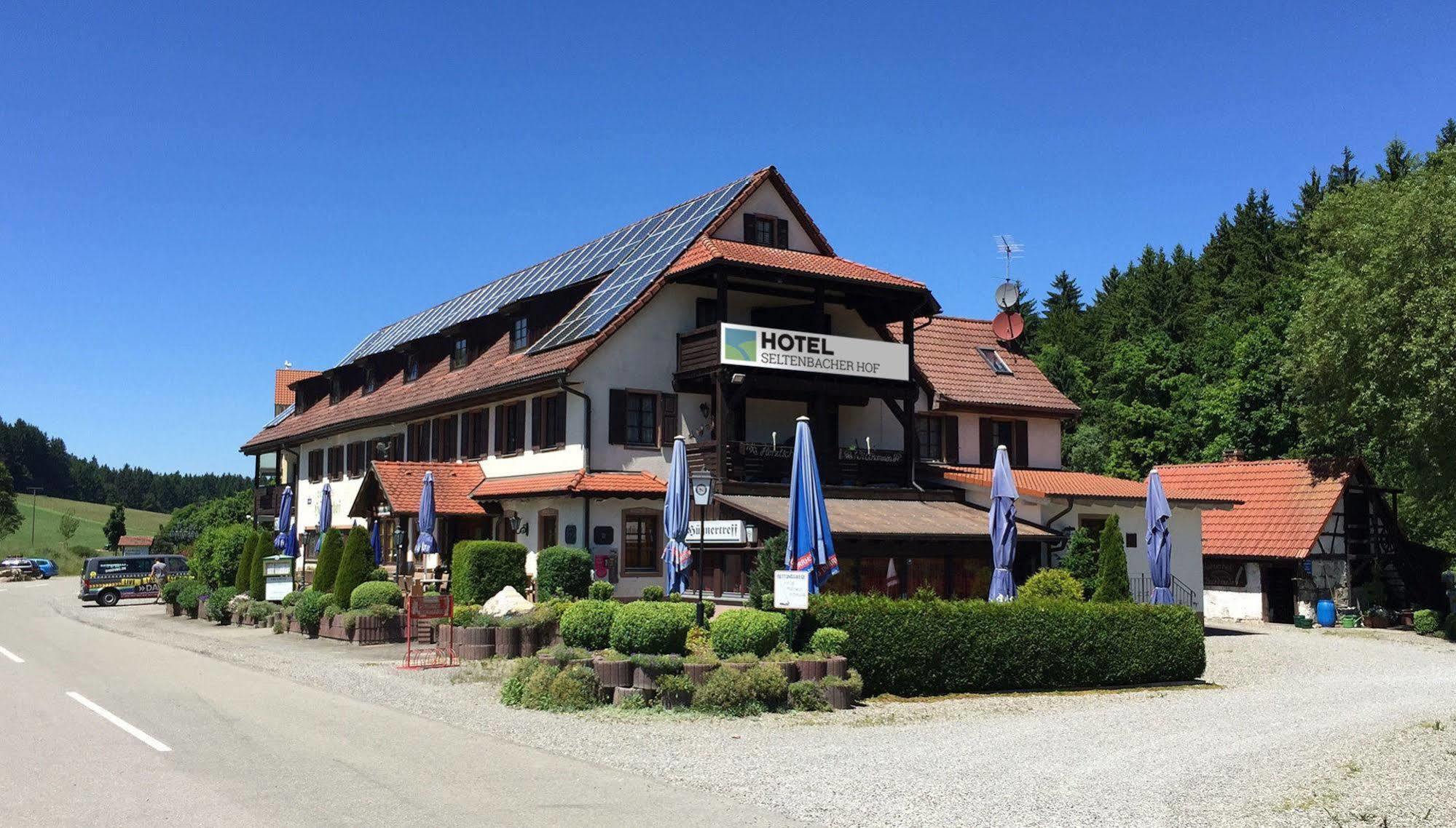 Hotel Seltenbacher Hof Тутлінген Екстер'єр фото